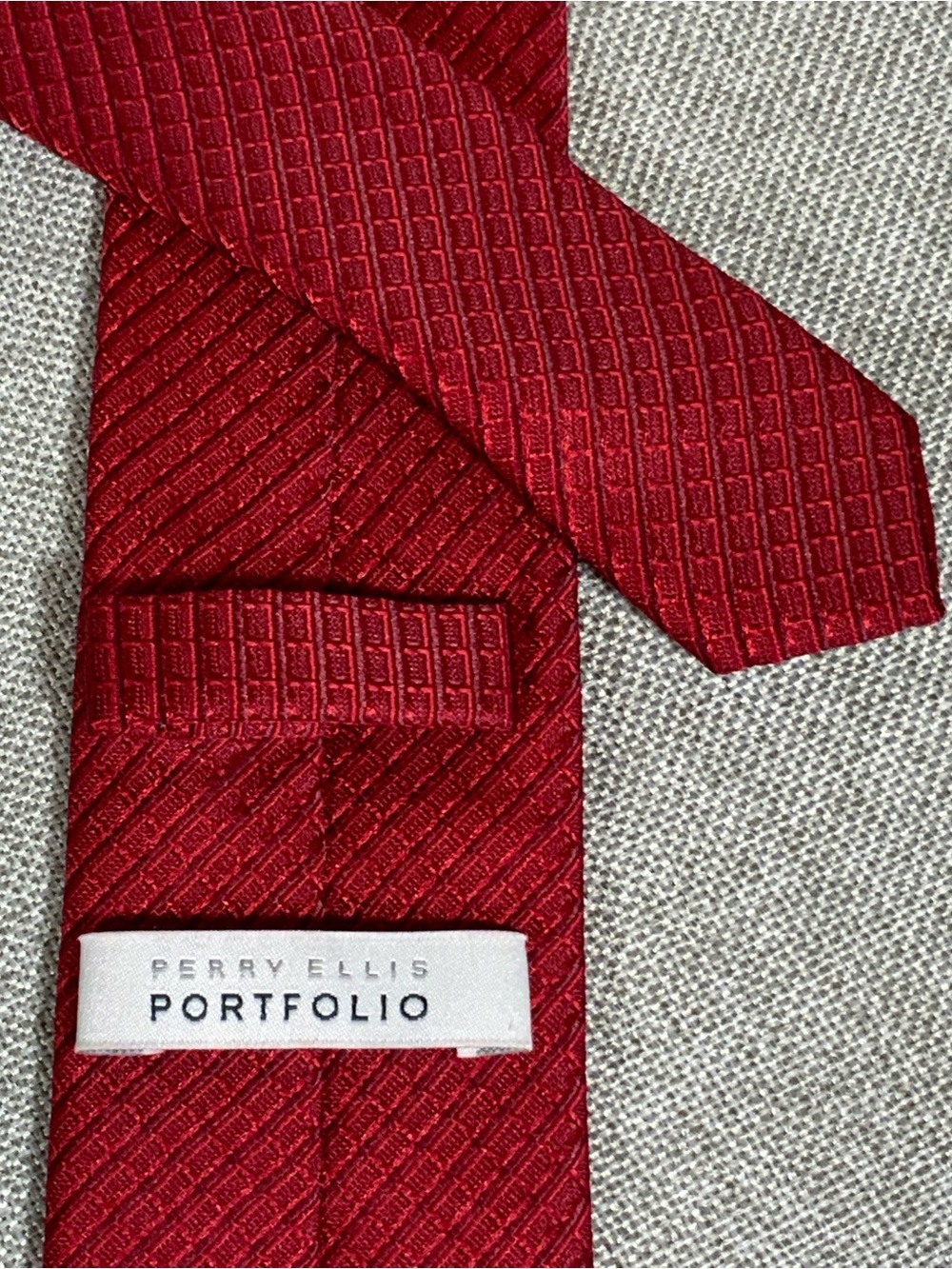 Perry Ellis Deep Red Solid Tie - Picture 5 of 7